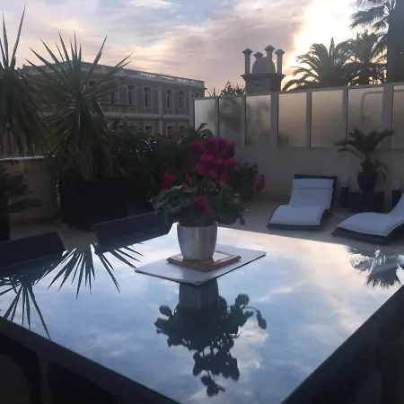 Terrasse Dans Palace Centre *