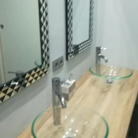 Terrasse Dans Palace Centre مينتون