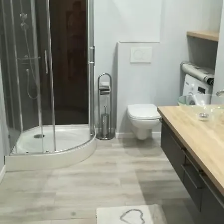 Terrasse Dans Palace Centre * مينتون