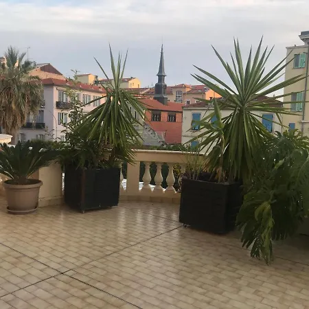 Lägenhet Terrasse Dans Palace Centre *