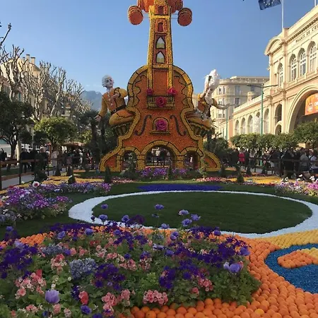 شقة Terrasse Dans Palace Centre مينتون