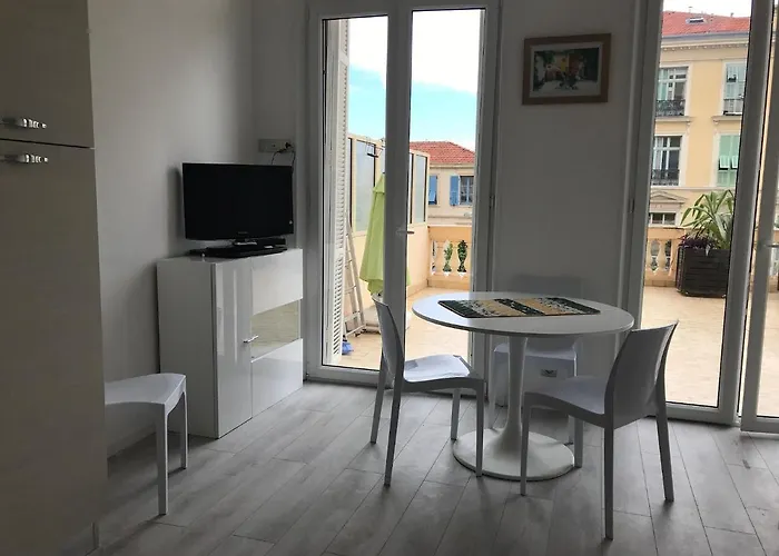 Terrasse Dans Palace Centre Apartment *